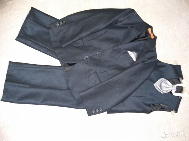 Костюм тройка р.104-110