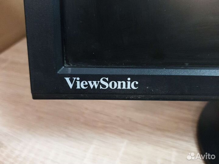 Монитор 19 дюймов Viewsonic VA1913WM б/у