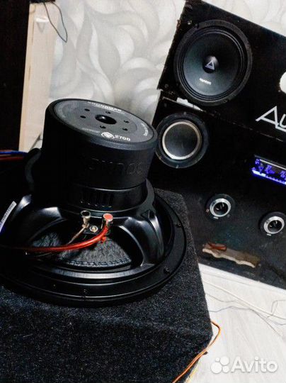 Сабвуфер с коробом