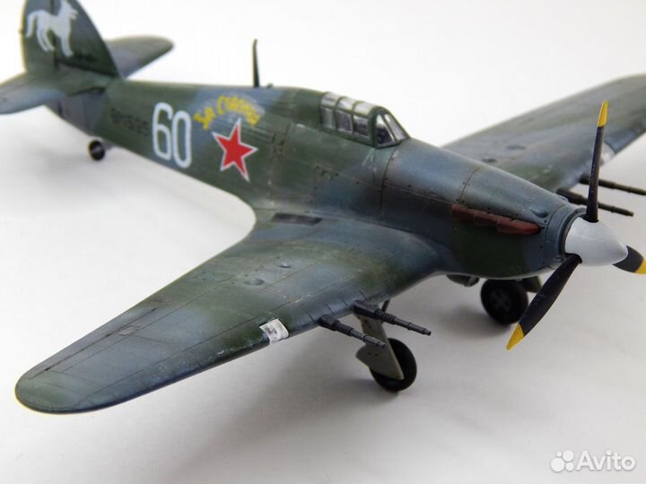 Модель самолёта f4u масштаб 1/72 фирма 