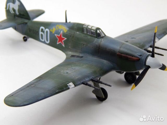 Модель самолёта f4u масштаб 1/72 фирма 