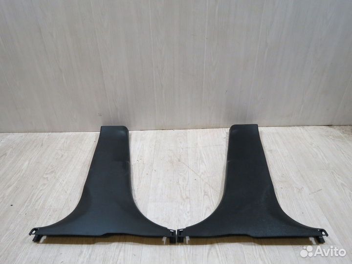 Обшивка средней стойки Hyundai Solaris