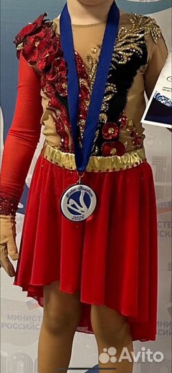 Костюм для фигурного катания