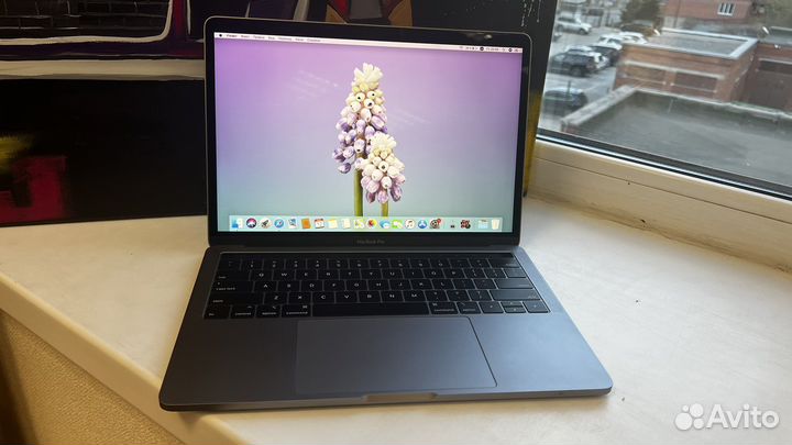Macbook pro 13 2018 i7/16/512 как новый