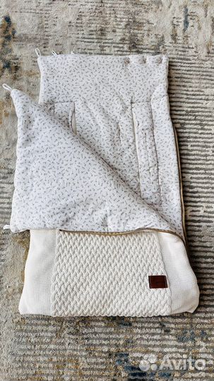 Конверт с отверстиями для автокресла вязаный