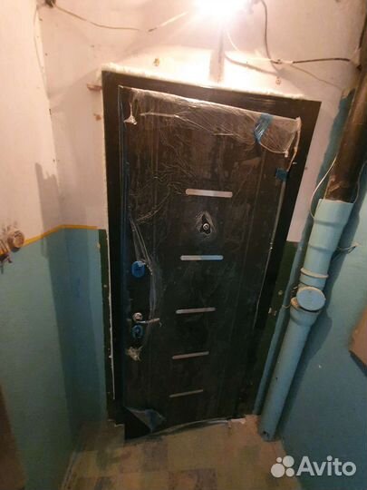 Входная дверь с зеркалом