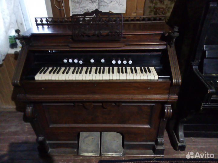 Фисгармония Shiedmayer 1908 года