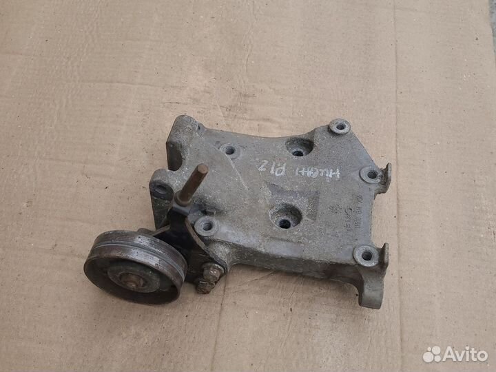 Кронштейн кондиционер Nissan Primera P11 P12 99-08