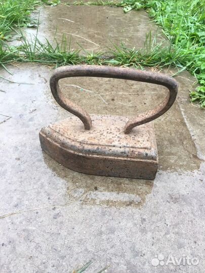 Утюг старинный
