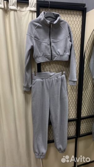 Спортивный костюм женский