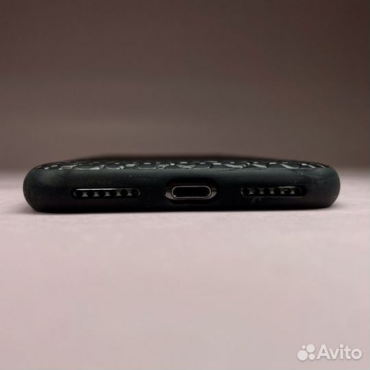 Кожаные чехлы для iPhone X / XS