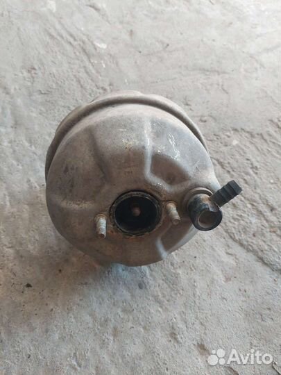 Вакуумный усилитель тормозов Ока