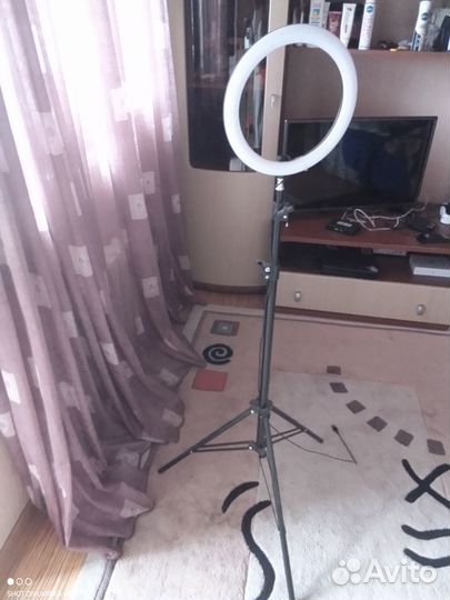 Кольцевая лампа со штативом бу