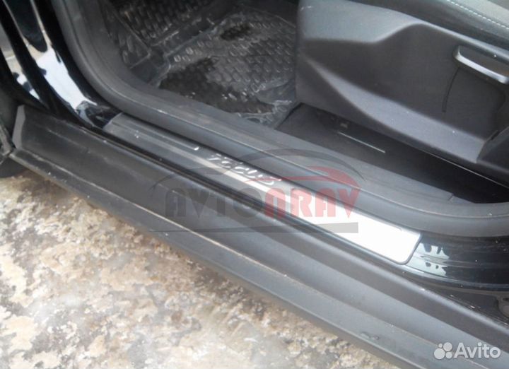 Накладки на пороги для Ford Focus 3