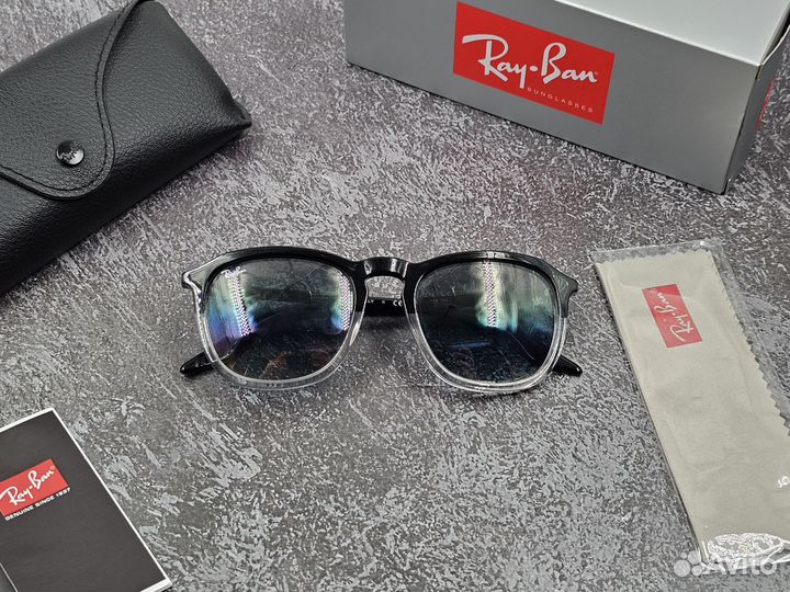 Солнцезащитные очки ray ban