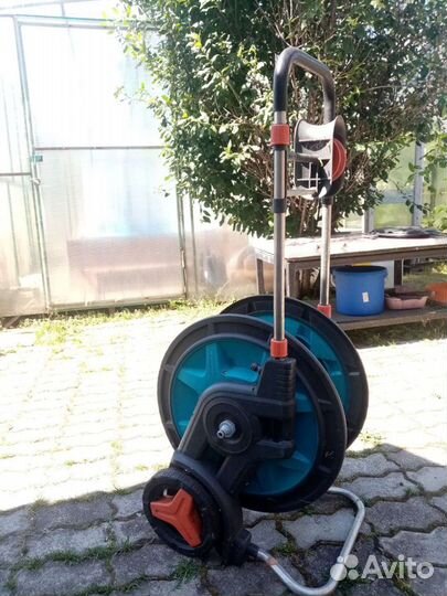 Катушка для поливочного шланга