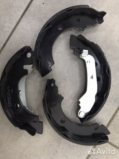 Тормозные колодки Bosch 0 986 487 570
