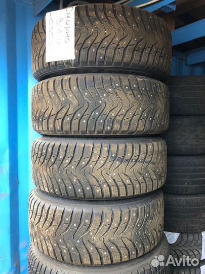 Продам комплект зимних шипованных колес R18