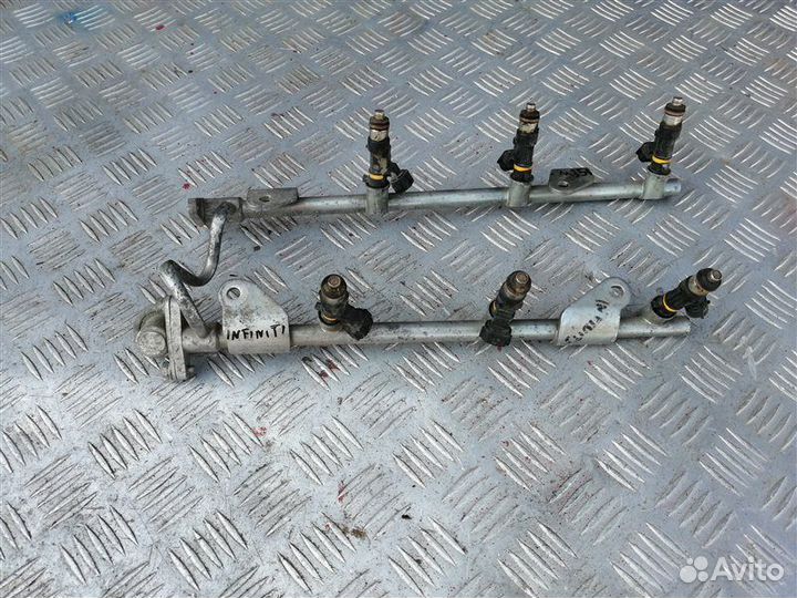 Топливная рампа Infiniti M35 Y50 VQ35 2008