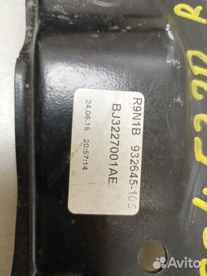 Стеклоподъемник электрический задний левый LR06800