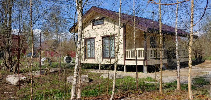 Дом 54 м² на участке 4 сот.