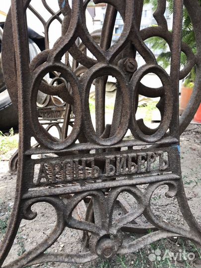 Станина чугунная от швейной машины