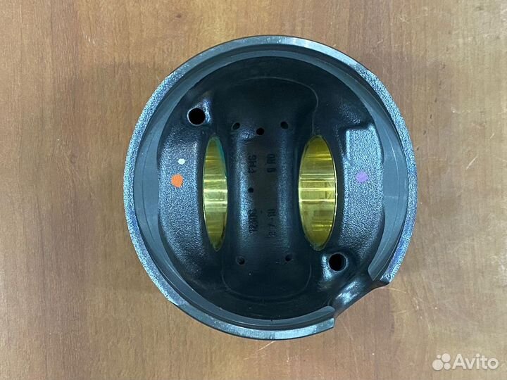 Поршень Ивеко двигатель Курсор 10