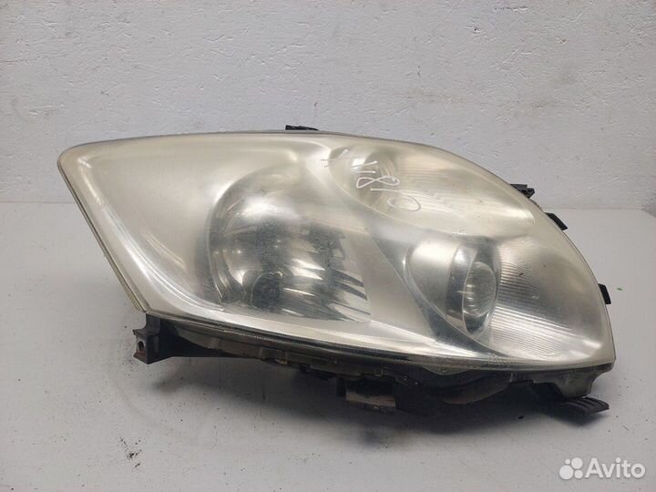 Фара (передняя) Toyota Auris E15, 2007