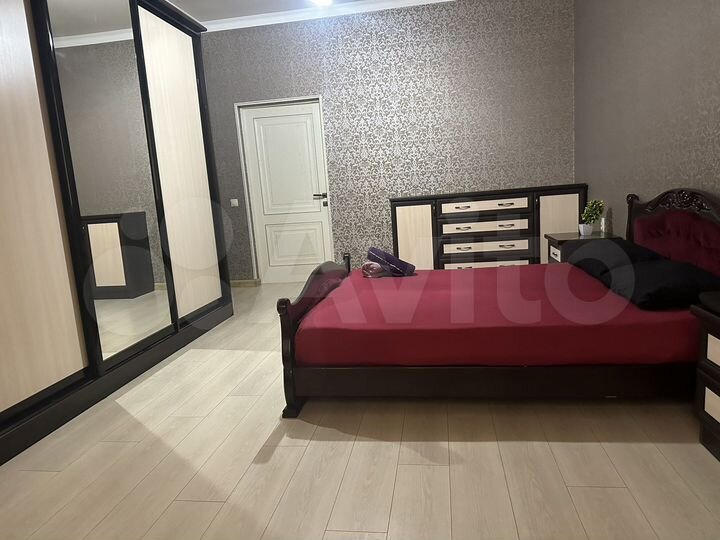 1-к. квартира, 56 м², 1/9 эт.