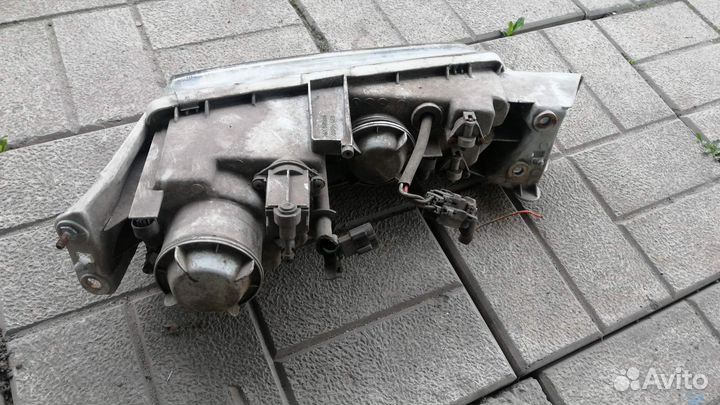 Фары mazda 626 правая