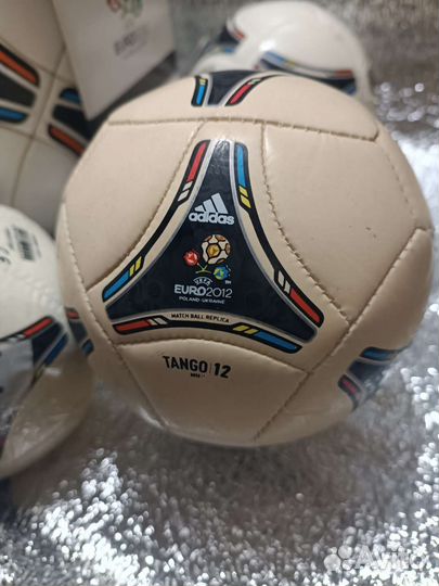 Футбольный мяч adidas jabulani Tango 2012 euro