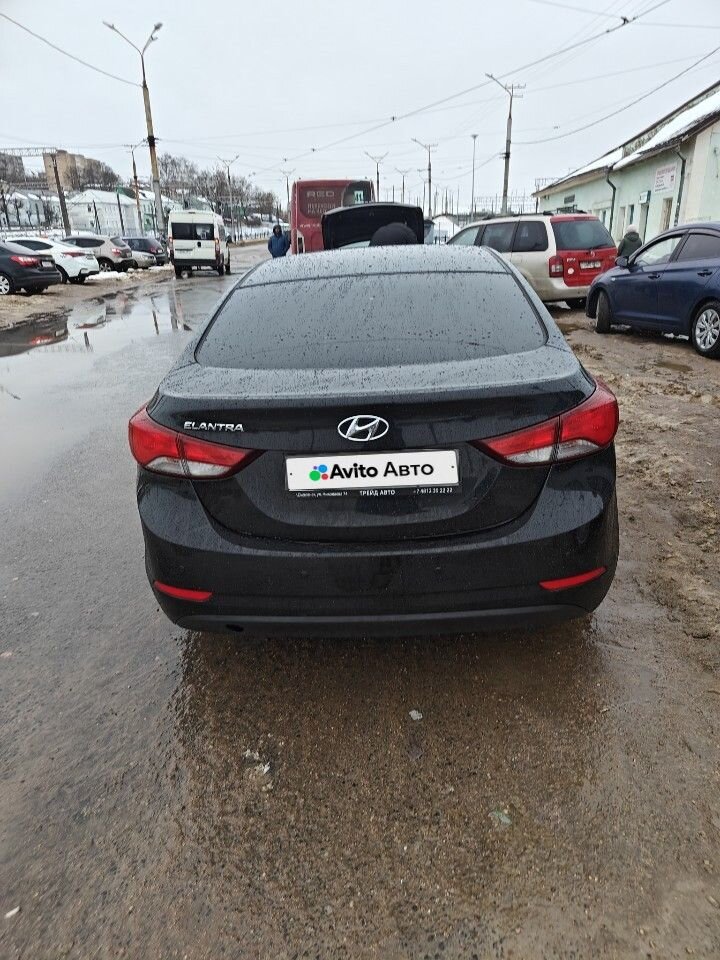 Hyundai Elantra: фото владельца