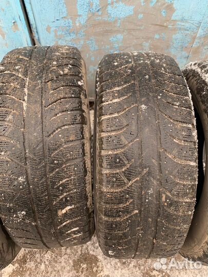Bridgestone Ice Cruiser 7000 275/65 R17