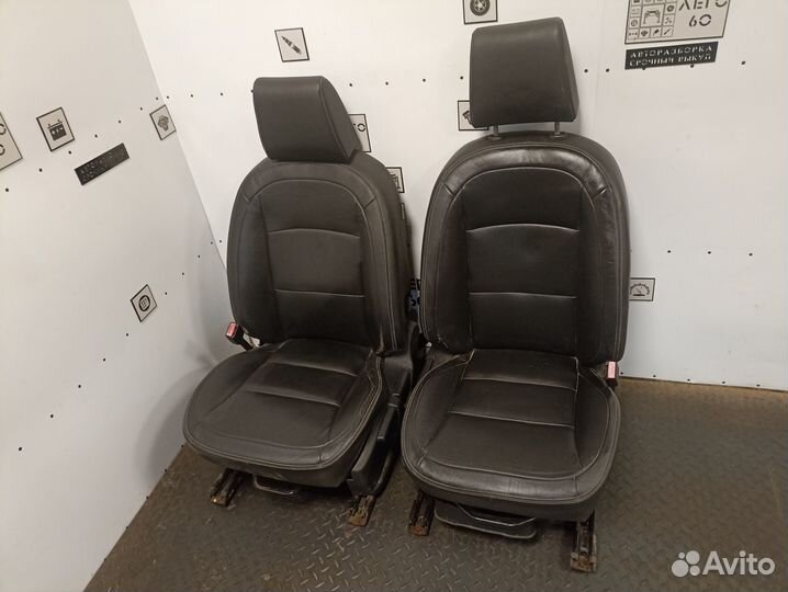 Сиденье салонное (комплект) для Nissan Qashqai J10