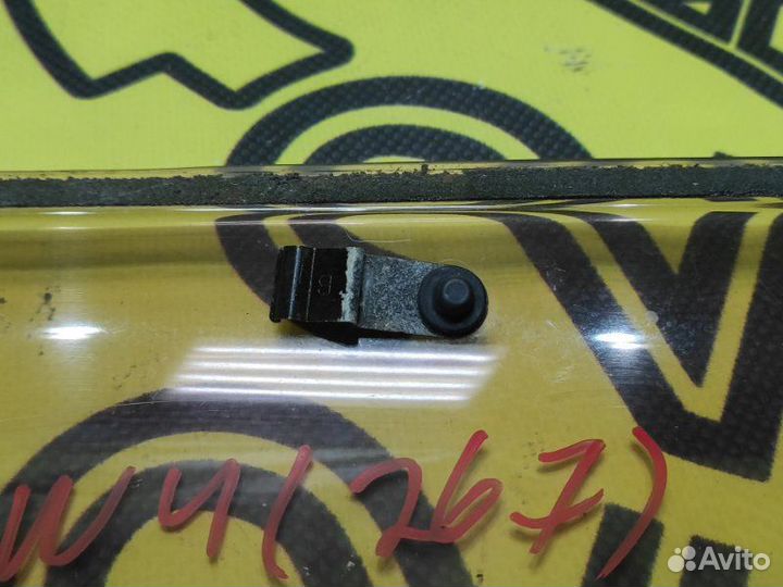 Ветровик задний левый Mitsubishi Outlander CW5W