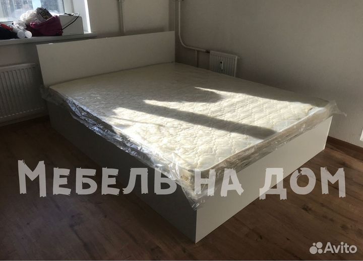 Кровать с матрасом