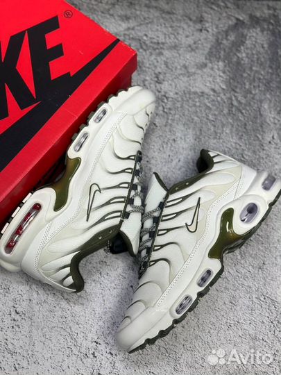 Кроссовки Nike Air Max Tn Plus