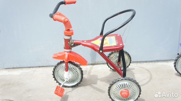 Трехколесный велосипед