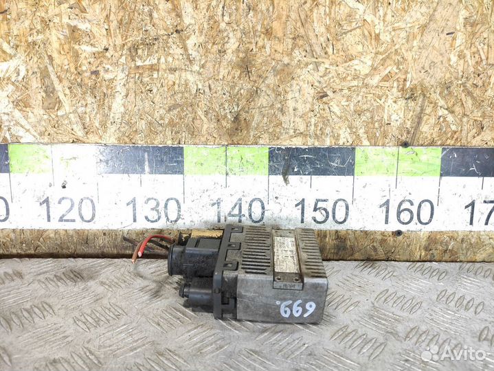 Блок управления вентилятором Volkswagen Transporte