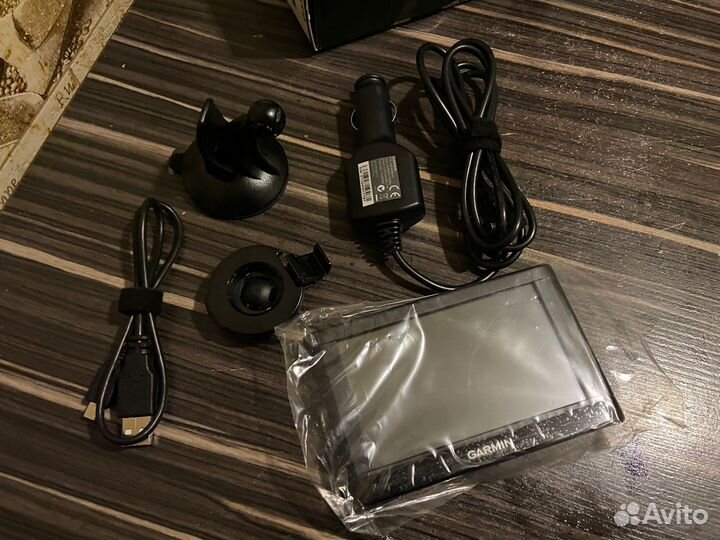 Навигатор Garmin nuvi 42LM