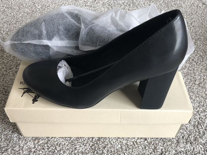 Туфли черные женские 37 размер