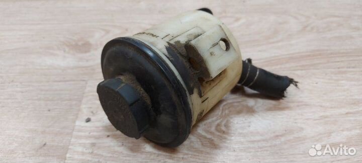 Бачок гур Nissan Maxima A32 1994-2000