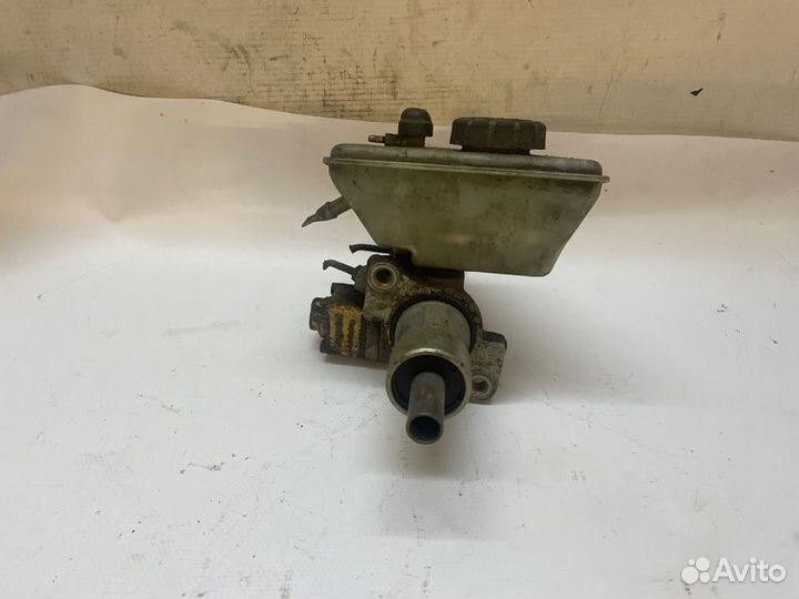 Цилиндр главный тормозной Mercedes S-Klasse W140