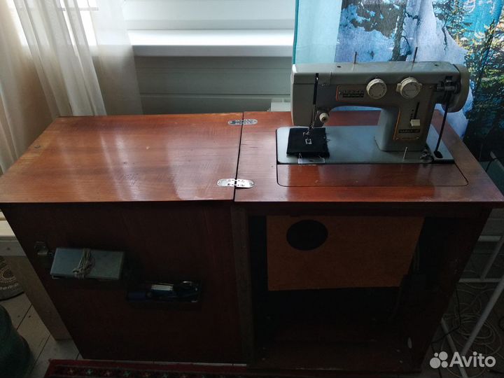 Швейная машина Чайка 3