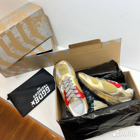 Кроссовки женские Golden Goose