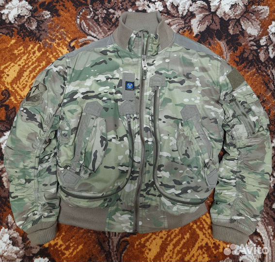 Куртка бомбер