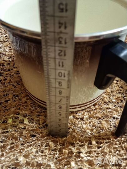 Кастрюля эмалированная