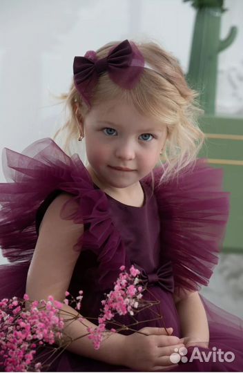 Продам потрясающее платье маленькой модницы