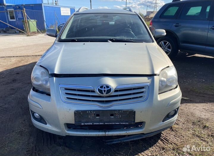 Разбор Toyota Avensis 2 (Капот бампер дверь крыло)