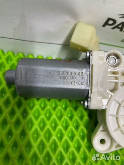 Мотор стеклоподъемника Mercedes Benz Cls C219 5.0